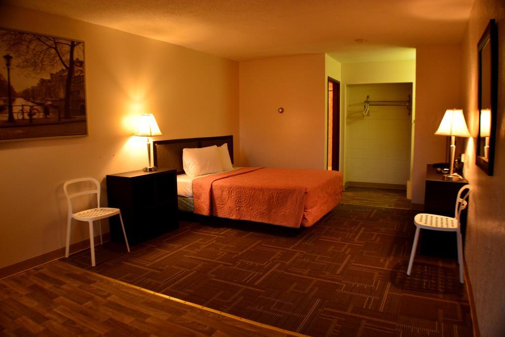 Hoo-Doo Motel Drumheller Buitenkant foto